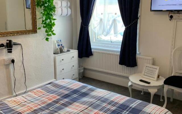 The George Guest House