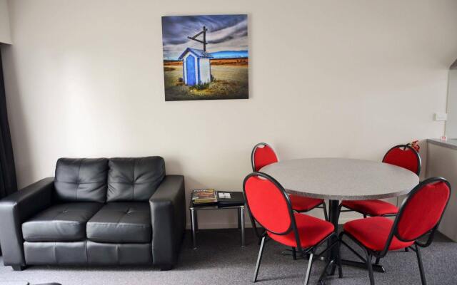 Esplanade Motels