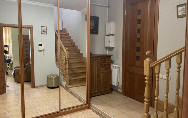 Дом на Овражной 8