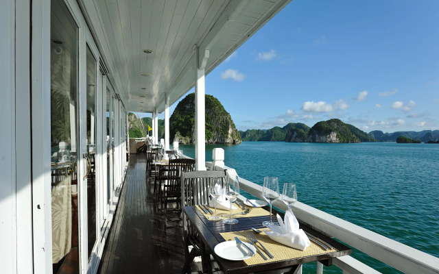 Paradise Sails Cruise Ha Long