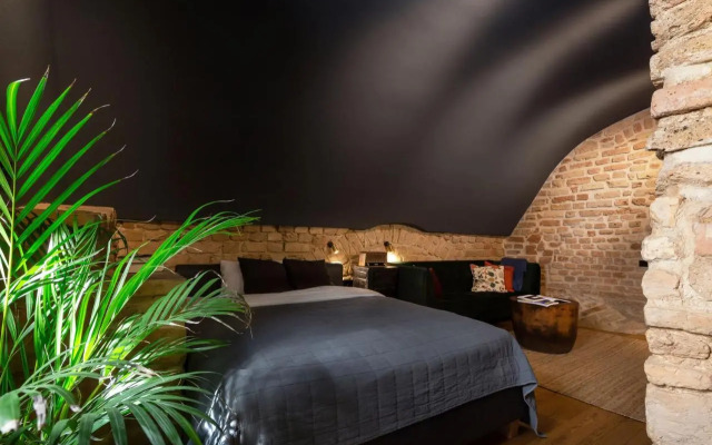 #stayhere - Historic Vilnius Old Town Chic Studio