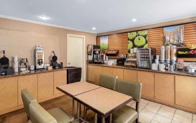 La Quinta Inn & Suites by Wyndham Meridian