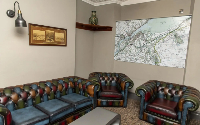 Nomi Rooms & Restaurant