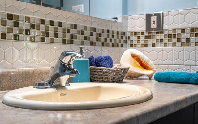 Bahama Breeze I Hot Tub I Pool I 5 Bedroom