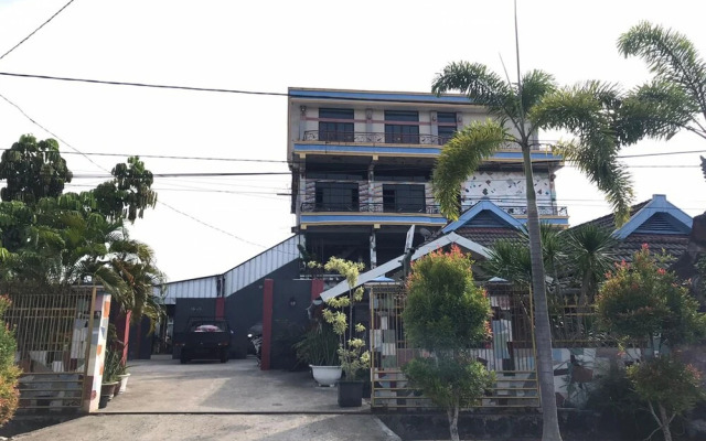 OYO 1918 Hotel Sera Indah