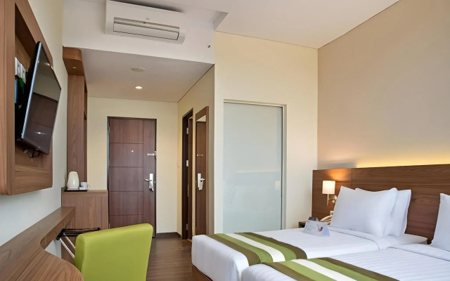 Grand Whiz Hotel Poins Simatupang Jakarta