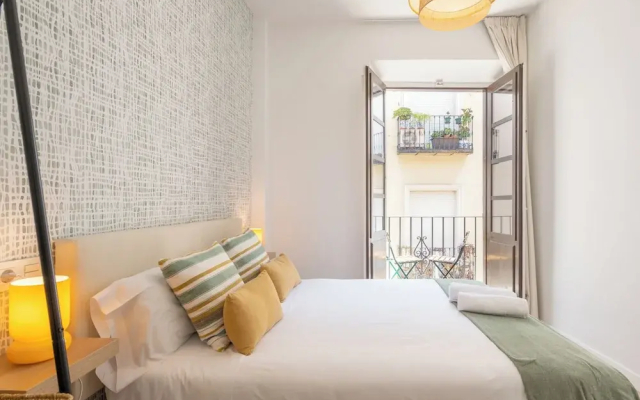 Apartamentos Luna Suites Palacio Dorita - Apartment in Granada - Photo 5