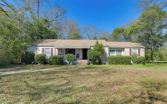 Spacious Retreat, 2 Miles to Tuskegee University