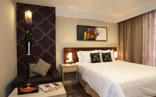 Avissa Suites