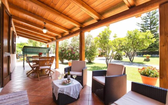 Villa Porticciolo In Alghero With Large Garden For 6 Guests