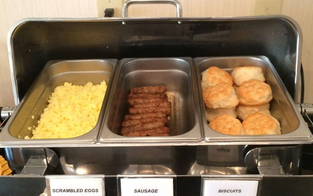 Greenfield Inn & Suites Owensboro, KY Airport