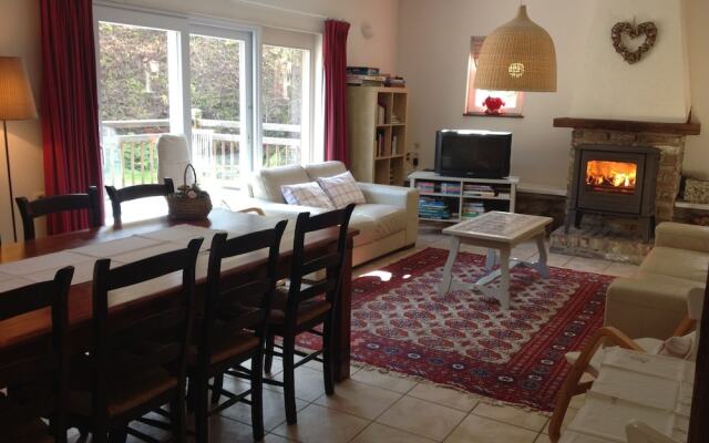 Cozy Chalet in Bohan Near Forest