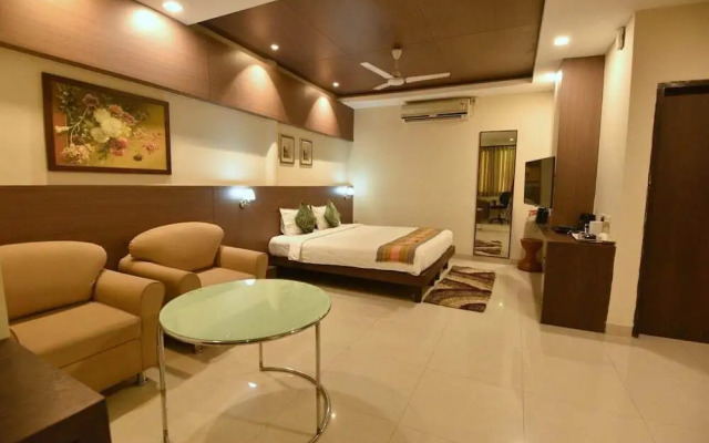 Dibrugarh Club House