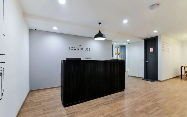OYO 78628 Townhouse 136 Sector 46 Vikas Marg