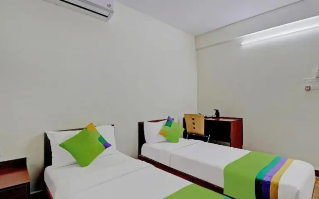 Capital O BLR2499 Comfort Delight Hotel