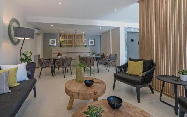 Lefkoniko Icarus Suites