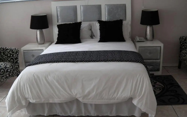 Empoza Sea View Guest House