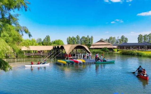 Arcadia Village Hotel