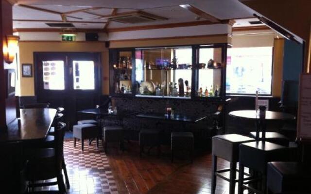 Galway Arms Inn