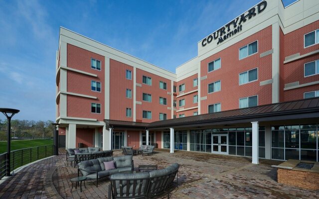 Courtyard Rome Riverwalk