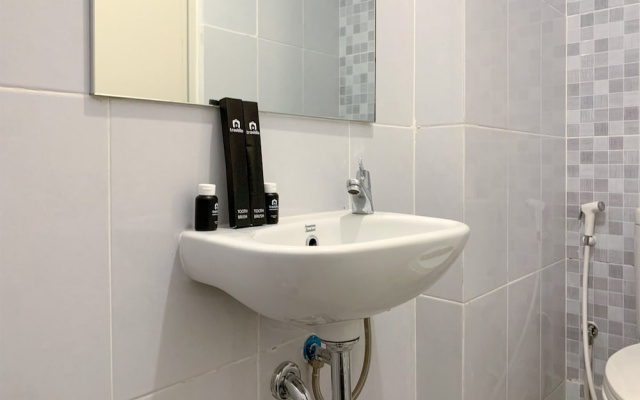 Studio With Minimalist Design Tokyo Riverside Pik 2 Apartment – Bathroom – Jakarta