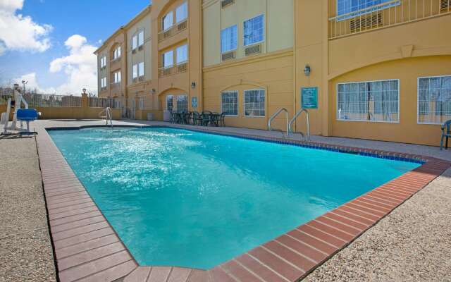 La Quinta Inn & Suites by Wyndham Pearland - Houston South