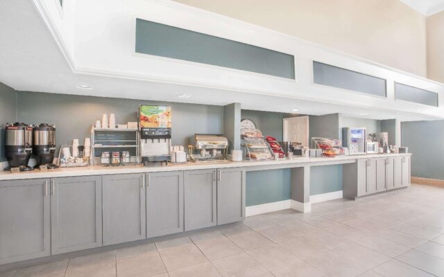 Hawthorn Suites by Wyndham Manchester Hartford