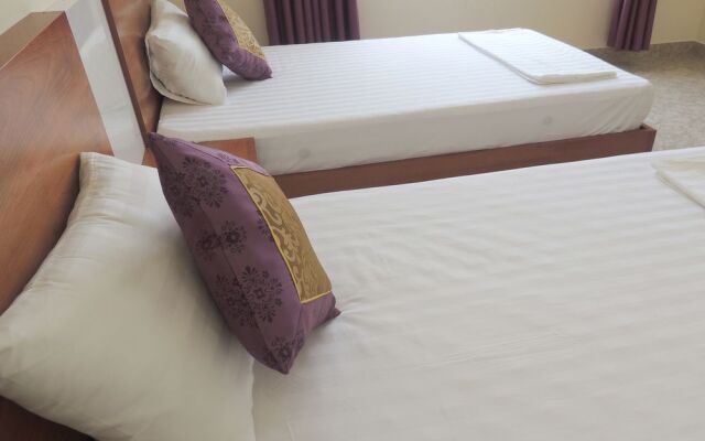 1001 Nights Hotel 27 Huong Tram