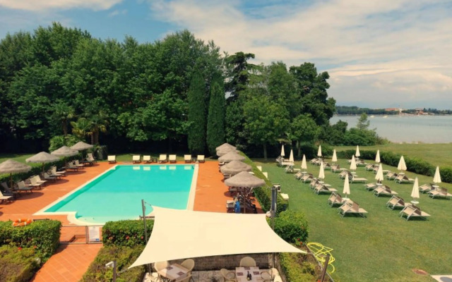 Yachting Hotel Mistral