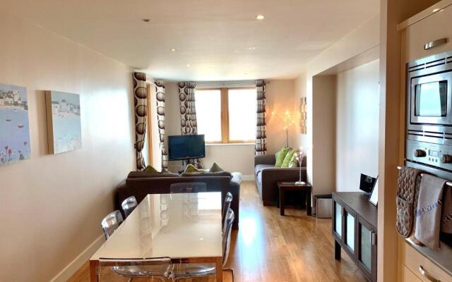 Ground Floor 2-Bedroom Apartment - Fistral Beach