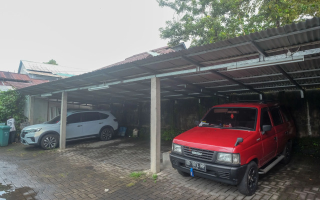 RedDoorz near Politeknik Manado