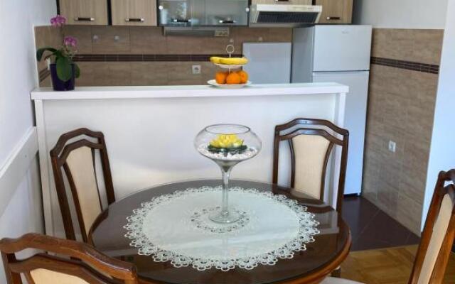 Lovely 1-bedroom apartment with free parking