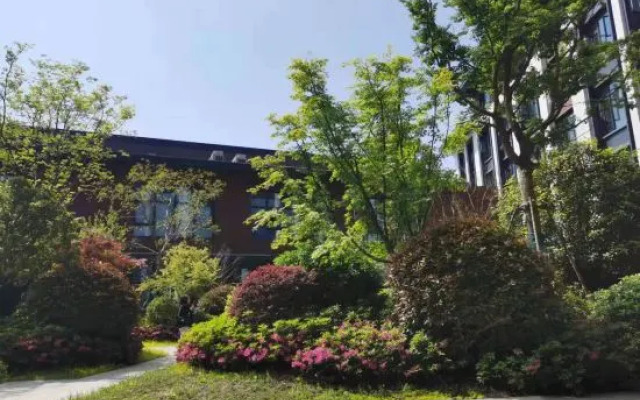 Magnotel Hotel (Shanghai Beiqinggong Road)