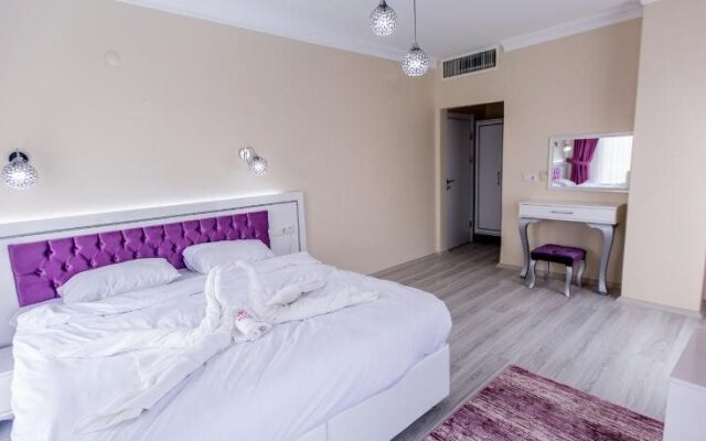 Rosso Hotel