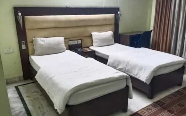 OYO 23661 Hotel Swagat Palace