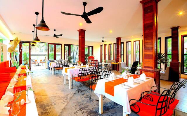 La Residence Blanc D' Angkor