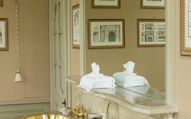 Chateau De Pont-Rilly