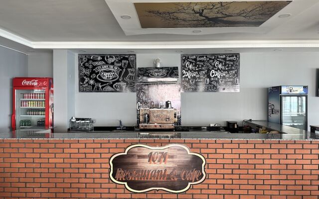 1071 Otel & Restaurant