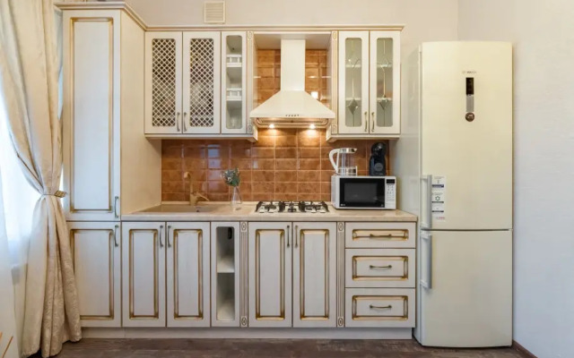 Tolstoy Apart Ленина 19