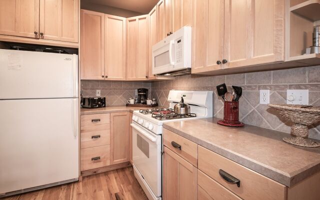 Meadow Wood Lodge in Shugart Flats