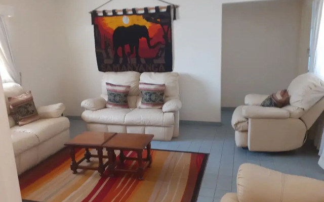 Beautiful 2-bedroomed Guest Cottage in Harare