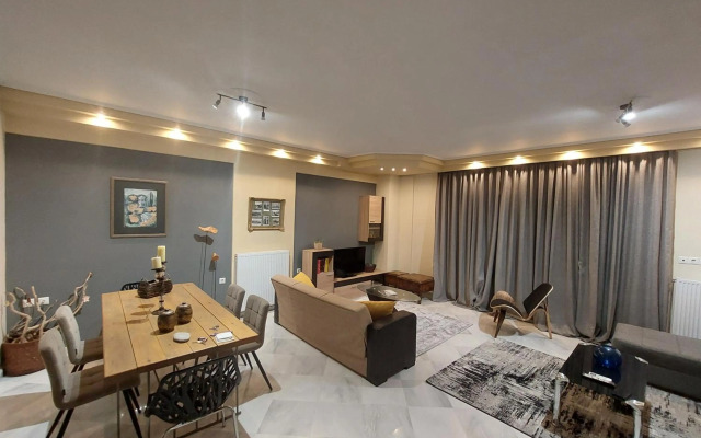 central luxury apartment