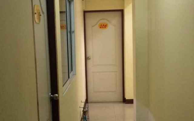 MJ. Hostel