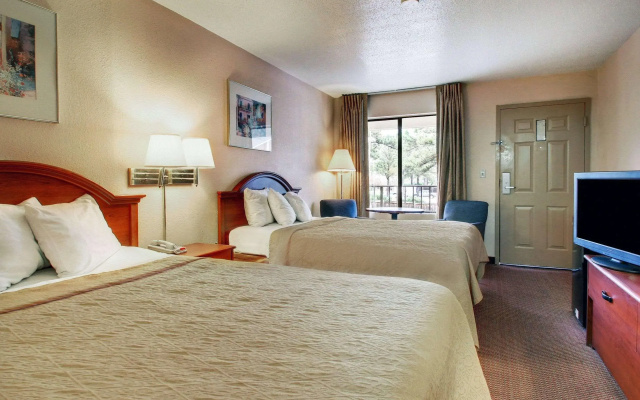 Rodeway Inn North