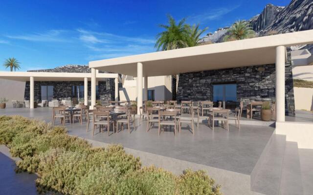 Santo Mine Oia Suites