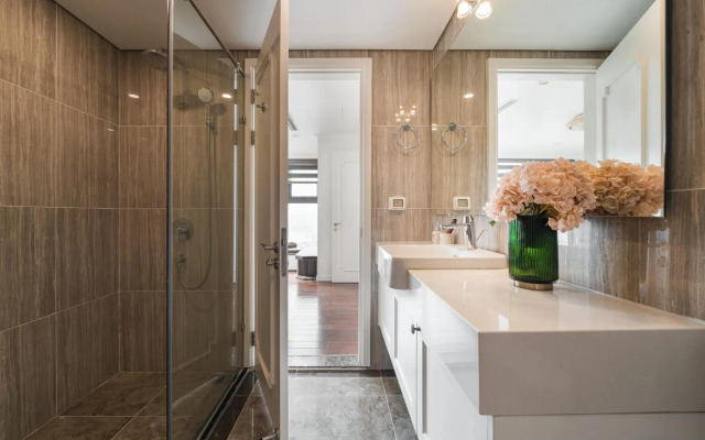 Troy House - D'Leroi Soleil - 59 Xuan Dieu