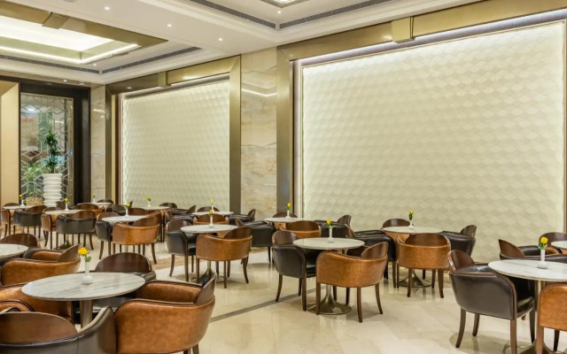 Отель Al Marwa Rayhaan by Rotana