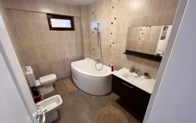 La Pini - Apartament Luxury Bucium