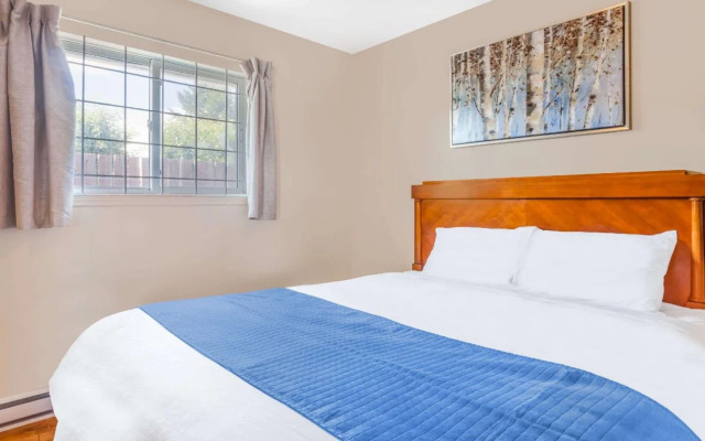 Knights Inn - Merritt, BC