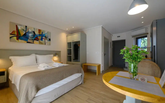 Kannas Mani-Luxury Suites- Adults friendly 14+